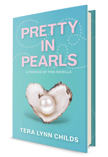 3D image of the hardcover edition of Pretty in Pearls by Tera Lynn Childs
